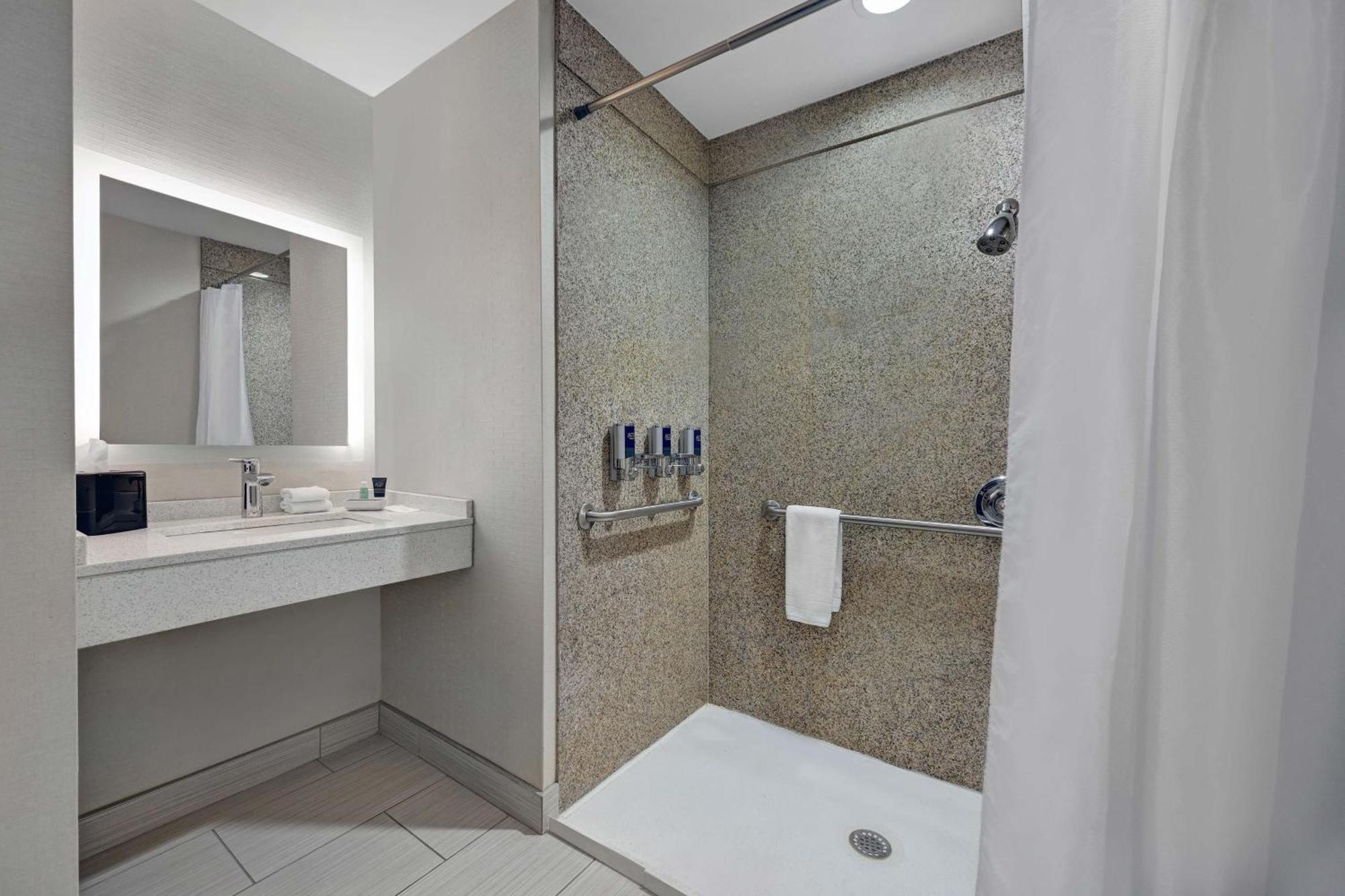 Four Points By Sheraton Birmingham Гоумвуд Екстер'єр фото