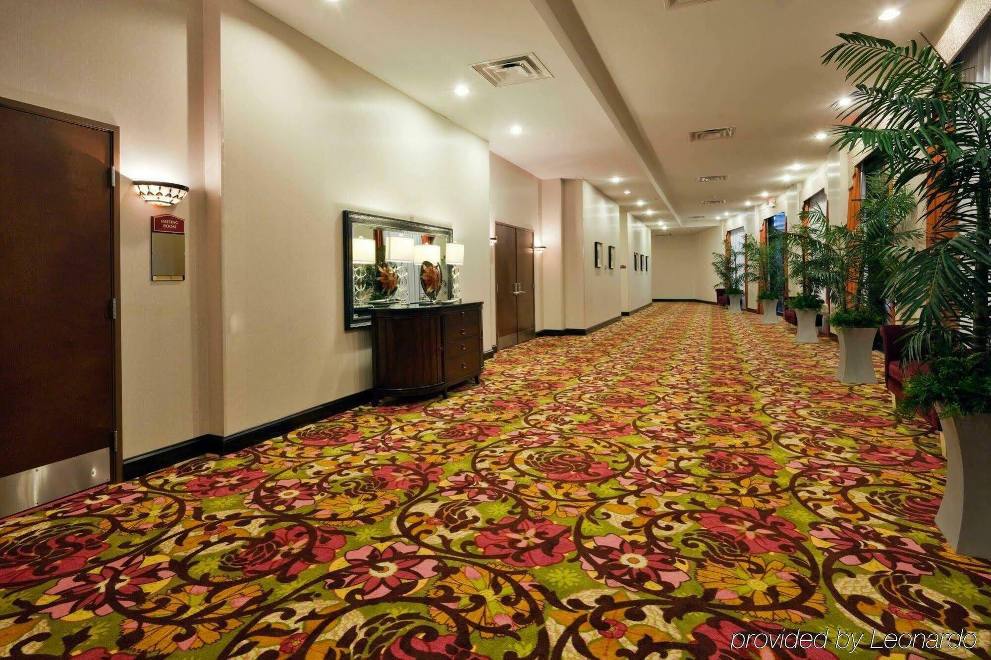Four Points By Sheraton Birmingham Гоумвуд Екстер'єр фото